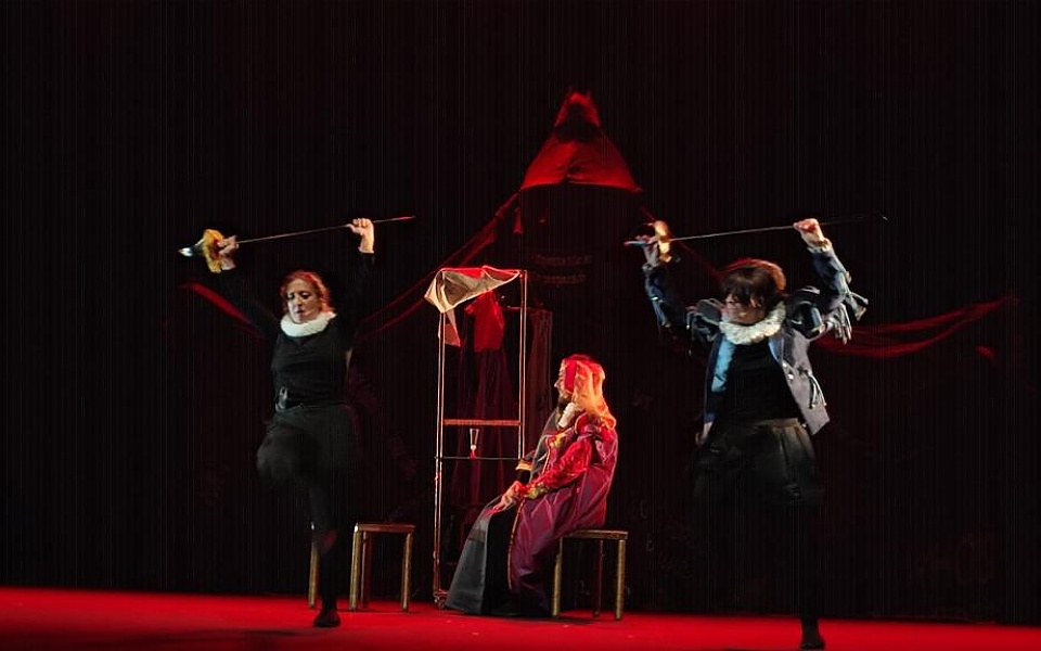 GUAYOMINI PROD. presenta: "HAMLET"