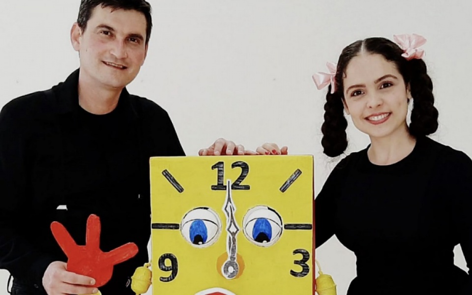 TEATRO LOS PINTORES presenta: "EL RELOJ DORMILÓN"