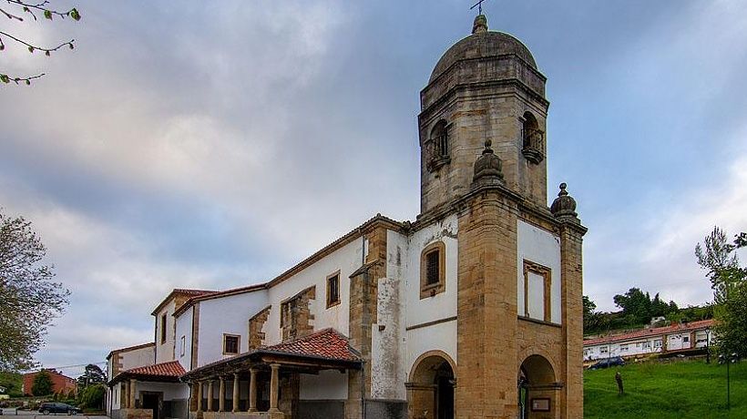 El Cristo de la Agonía, en Lastres, y un "platín pa la navidá"