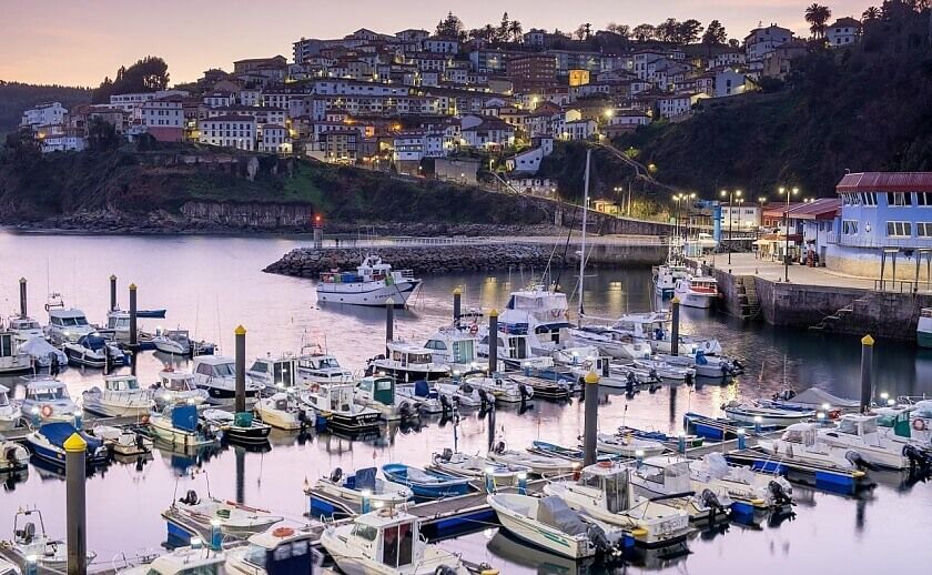 Puerto deportivo de Llastres